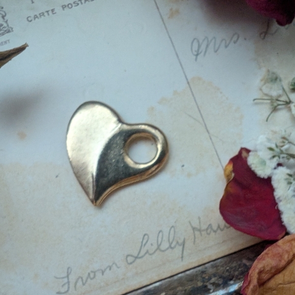 Vintage Goldtone Heart Pendant Charm - Picture 3 of 5